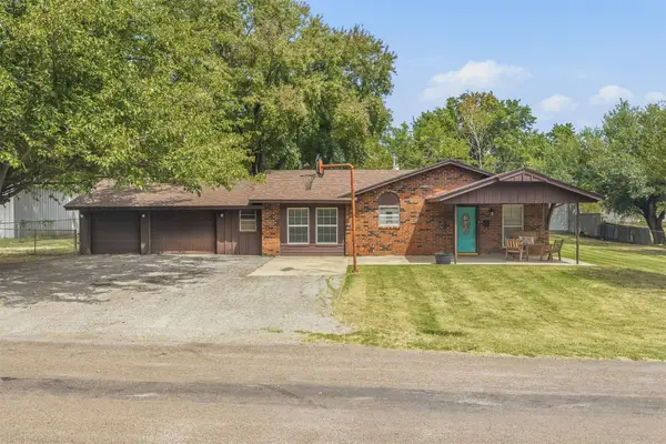 1206 E Schmid, Wynnewood, OK 73098