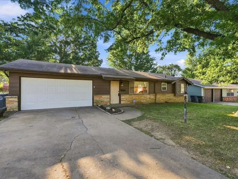 633 N 26th West Avenue, Tulsa, OK 74127 - #2