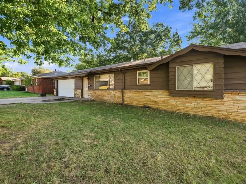 633 N 26th West Avenue, Tulsa, OK 74127 - #3