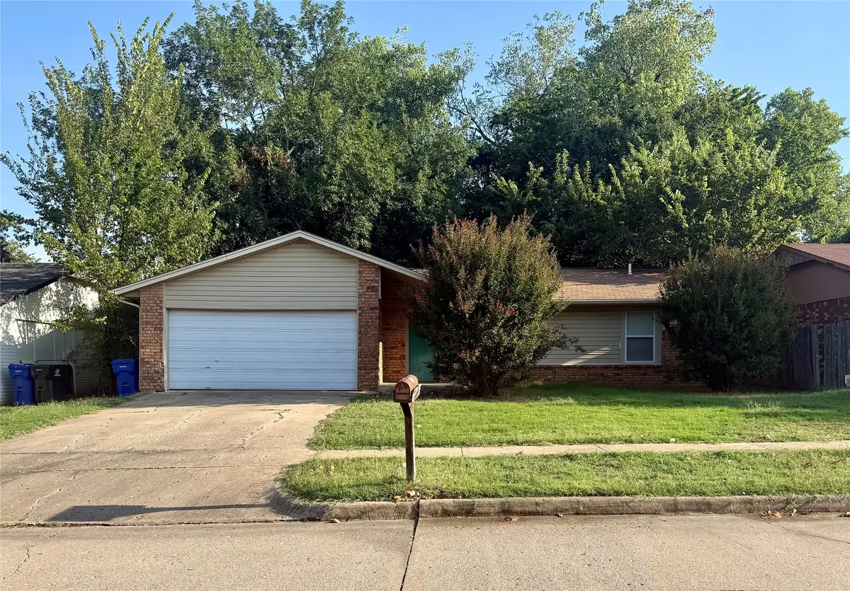 112 W Canton Street, Broken Arrow, OK 74012 - #1