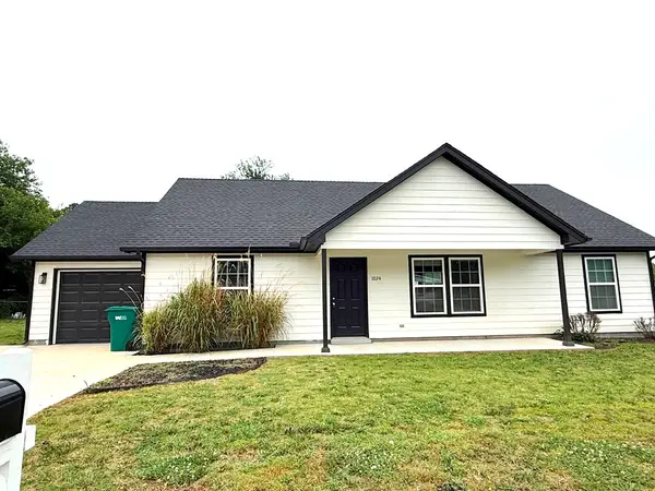 1024 E Pfendler Avenue, Sapulpa, OK 74066