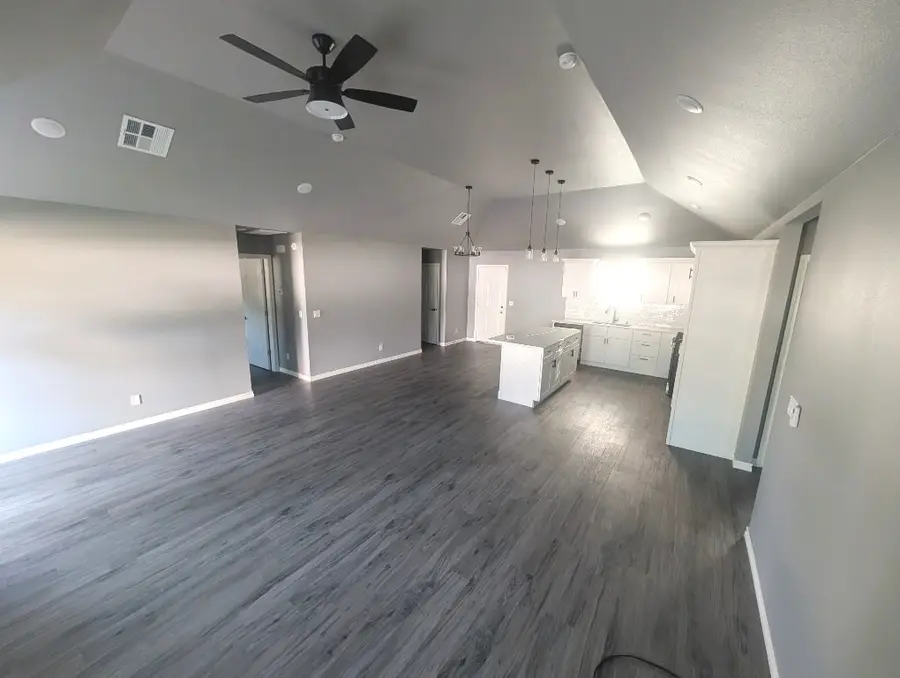 1024 E Pfendler Avenue, Sapulpa, OK 74066 - #2