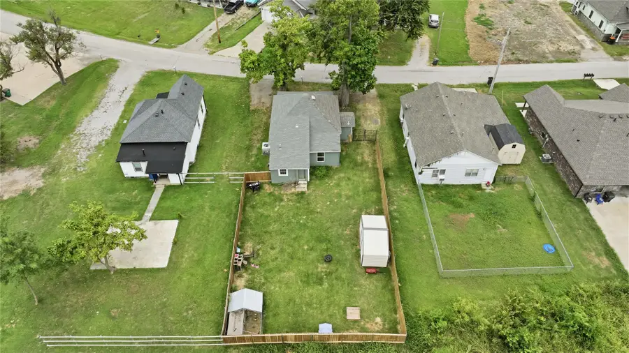 415 S Cherokee Avenue, Claremore, OK 74017 - #3