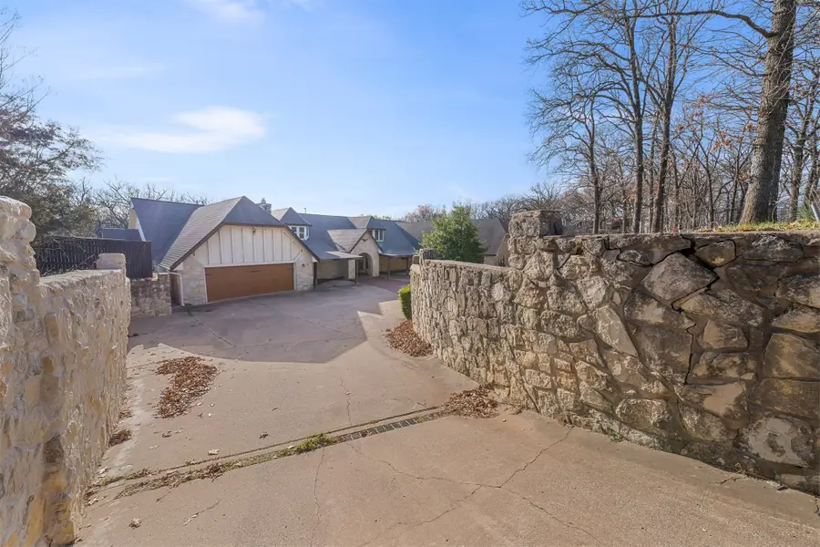 7455 S Sleepy Hollow Drive, Tulsa, OK 74136 - #2