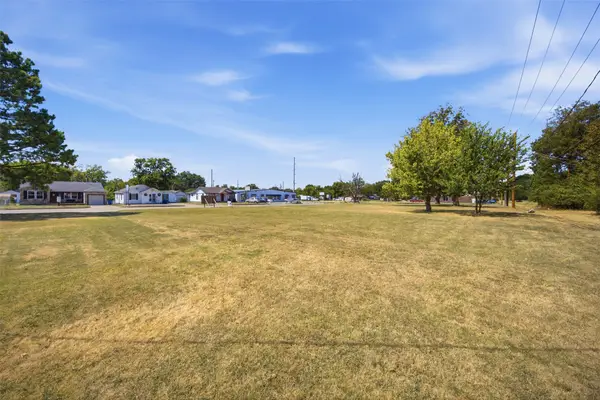 903 E Wyandotte Avenue, McAlester, OK 74501