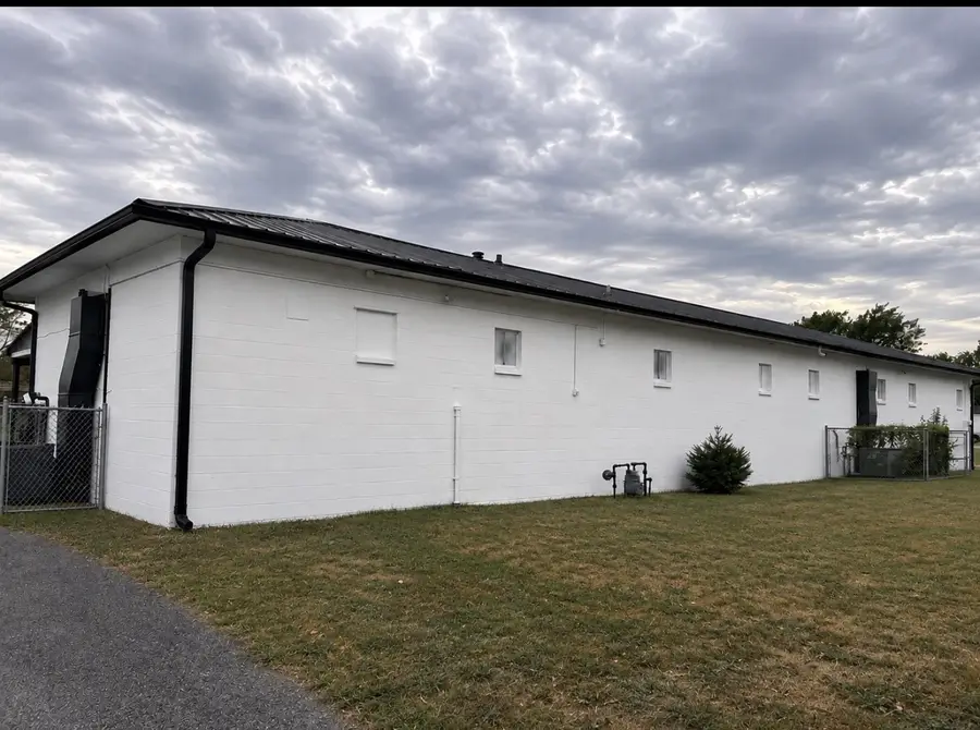 618 E Choctaw Avenue, Nowata, OK 74048 - #2