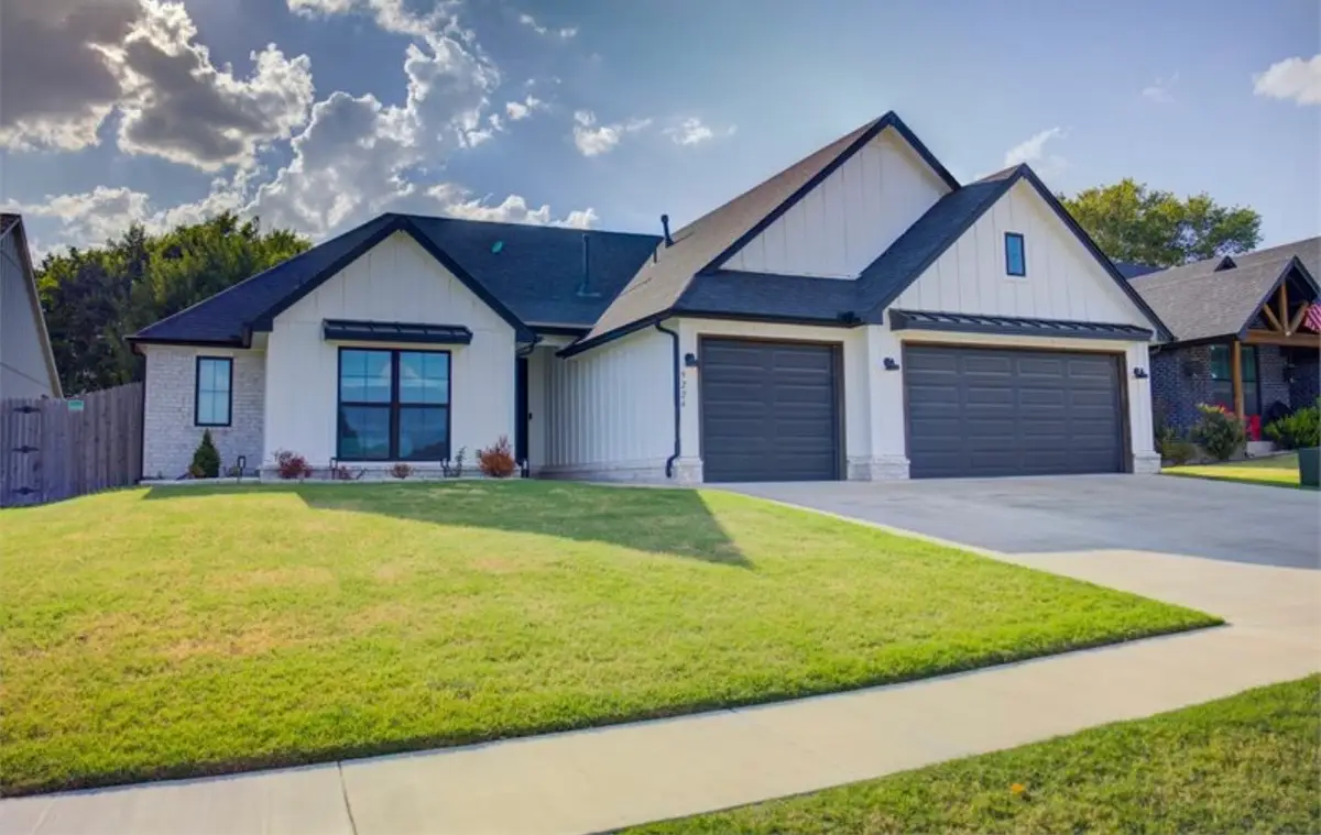 9224 N 141 East Avenue, Owasso, OK 74055 - #1