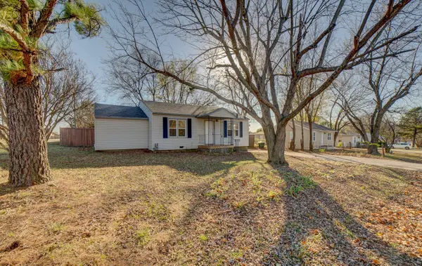 200 W 44th Street, Sand Springs, OK 74063