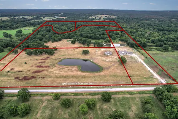 E 211th Street S, Mounds, OK 74047