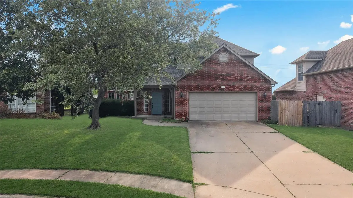 819 N Douglas Street, Jenks, OK 74037 - #1