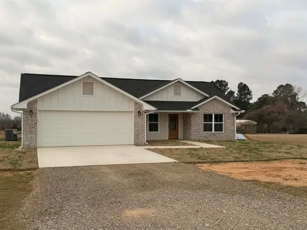 2911 E 2090 Road, Hugo, OK 74743