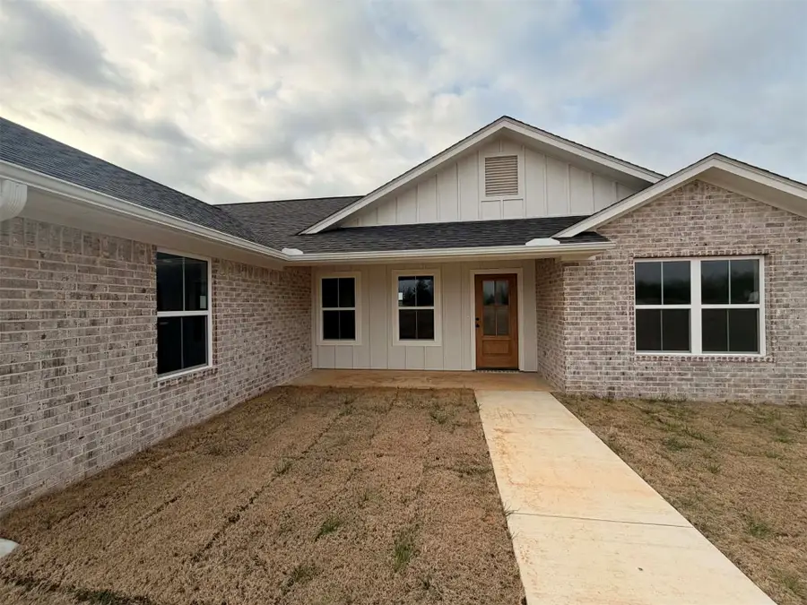 2911 E 2090 Road, Hugo, OK 74743 - #2