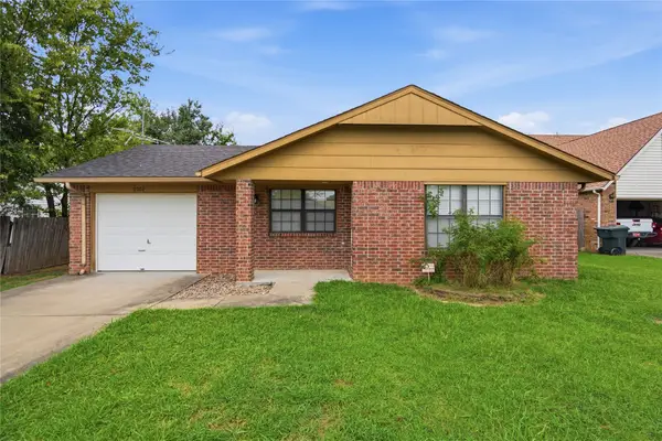 2002 S Cherokee Avenue, Claremore, OK 74019