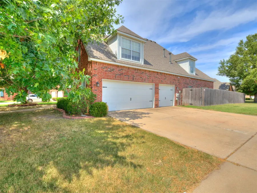 3220 N Oak Avenue, Broken Arrow, OK 74012 - #3