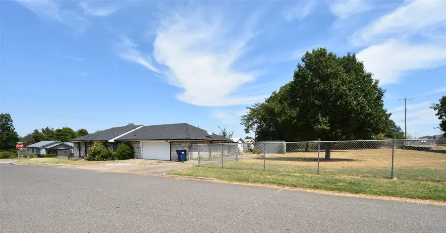 820 N University Street, Seminole, OK 74868 - #3
