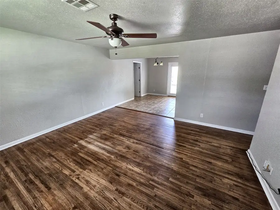 106 W 31 Place S, Sand Springs, OK 74063 - #3