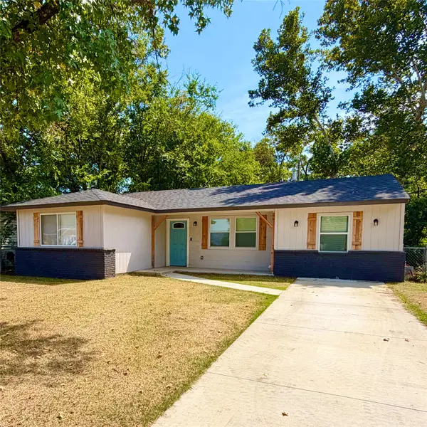 19552 E 1st Place, Tulsa, OK 74108