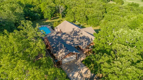 216 Peaceable Ridge, McAlester, OK 74501