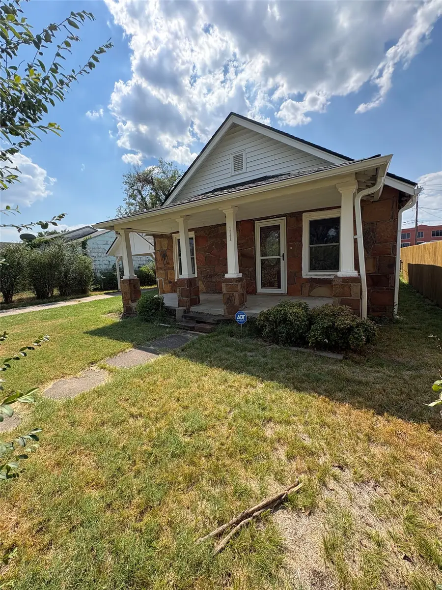 111 S Virginia Avenue, Bartlesville, OK 74003 - #2