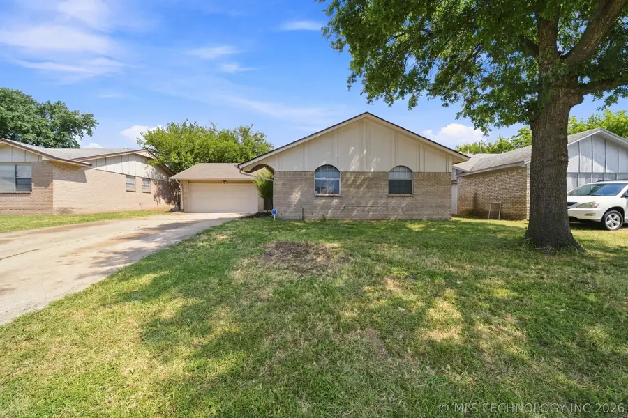 9021 E 56th Street, Tulsa, OK 74145 - #2
