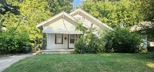 1135 S Quaker Avenue, Tulsa, OK 74120