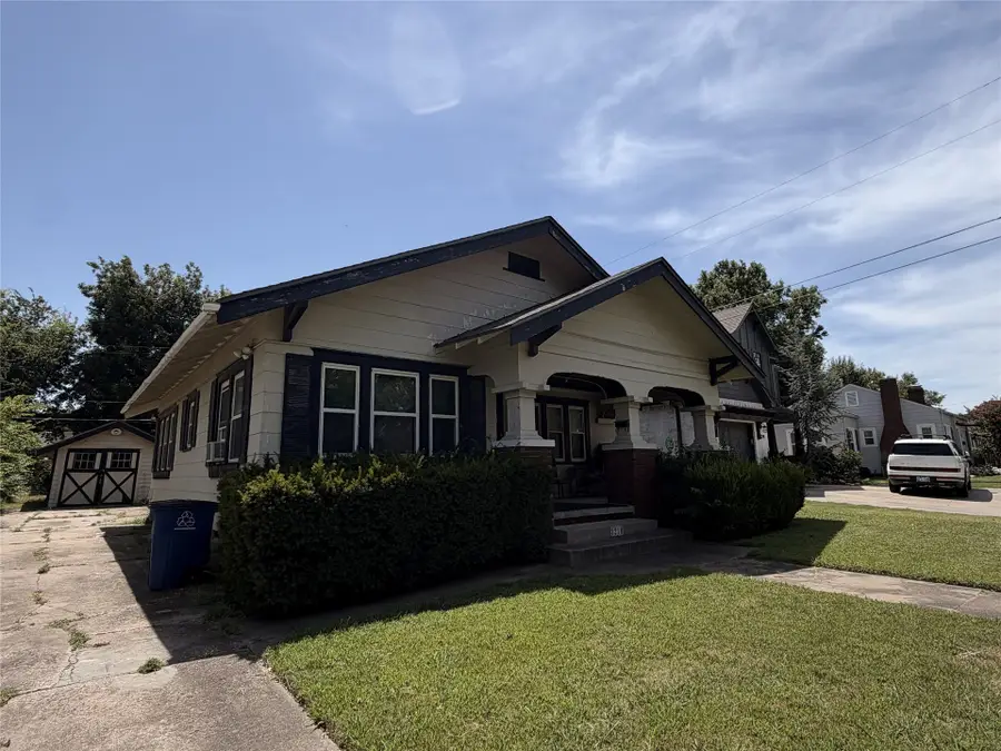 3218 E 3rd Street, Tulsa, OK 74104 - #3