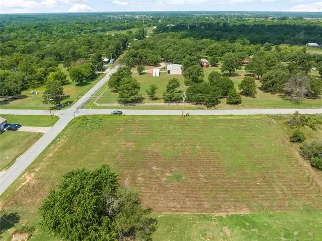 1 E 121st Street, Coweta, OK 74429 - #3