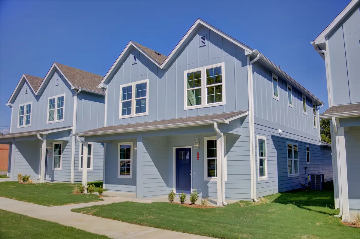 718 N Weenonah Avenue, Claremore, OK 74017 - #1