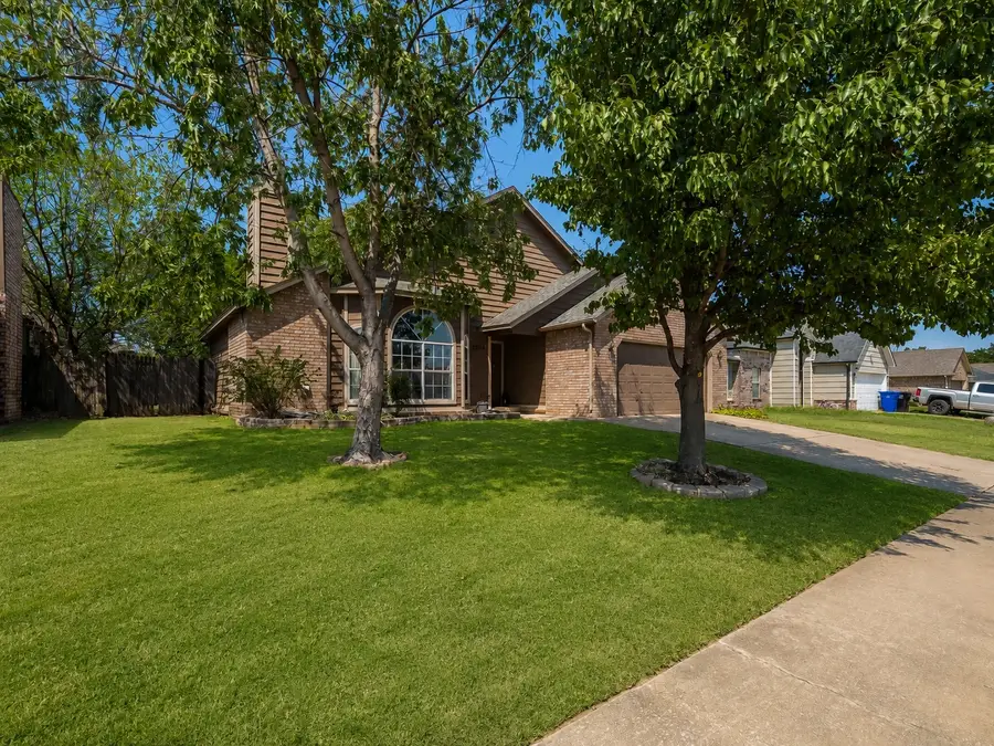 3304 N 4th Street, Broken Arrow, OK 74012 - #2