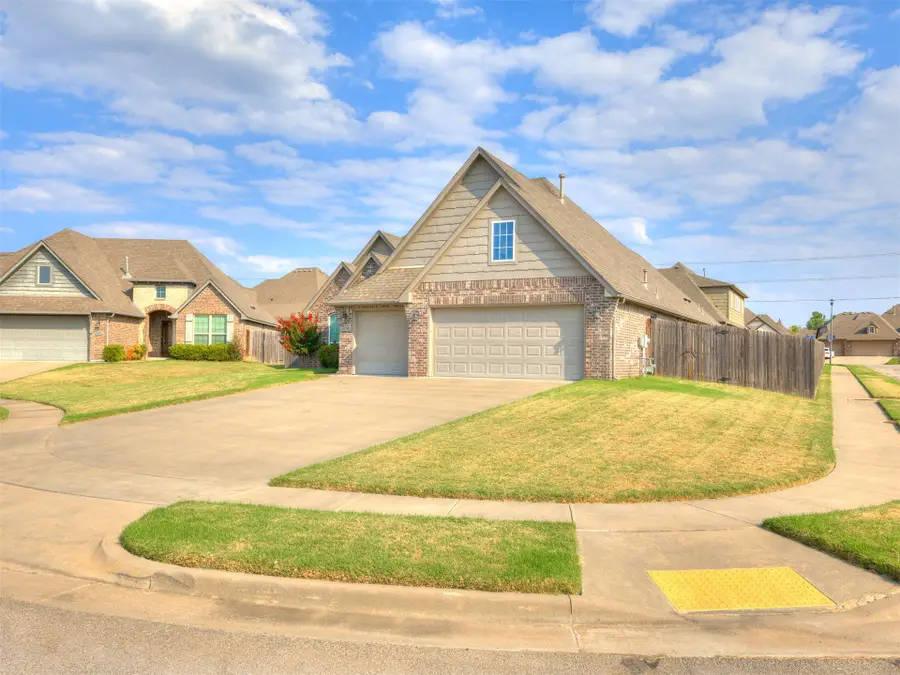 1610 E Roanoke Court, Broken Arrow, OK 74011 - #3