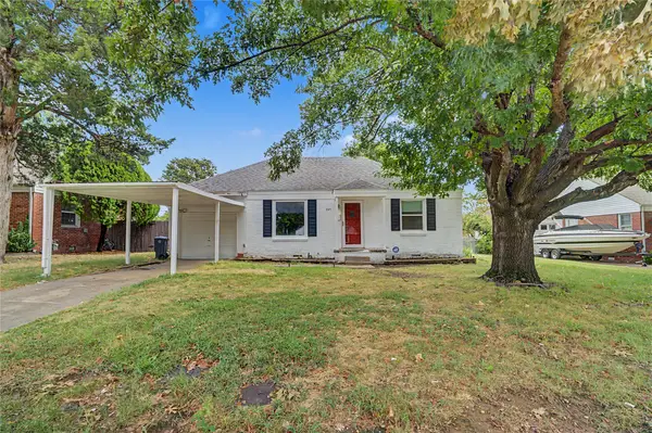 925 S Richmond Avenue, Tulsa, OK 74112