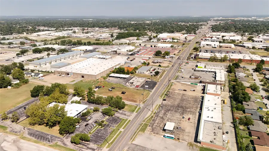 1600 S Sheridan Road, Tulsa, OK 74112 - #2