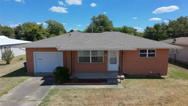 320 S Main Street, Krebs, OK 74554