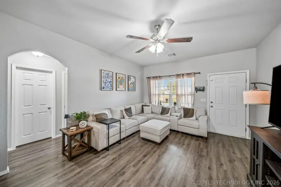 5812 E 146th Place S, Bixby, OK 74008 - #3