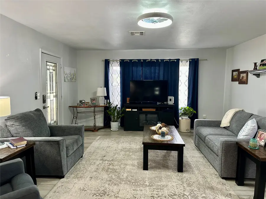 131 S Hyden Avenue, Stratford, OK 74872 - #3