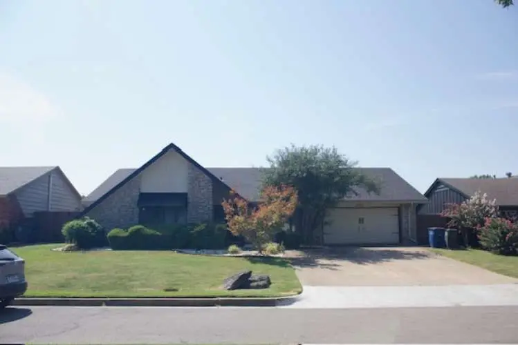 6124 E 60th Street, Tulsa, OK 74135 - #1