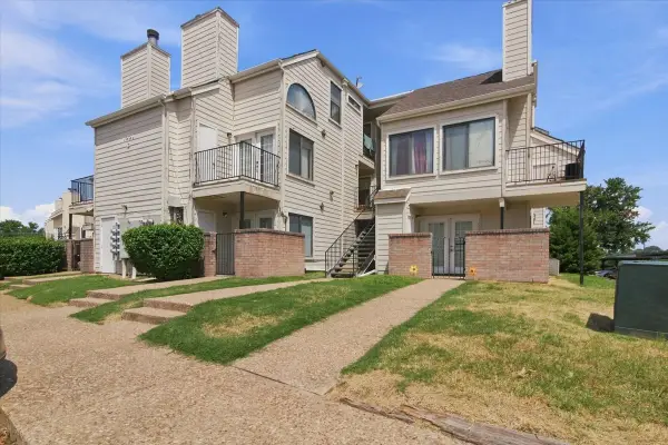 1904 E 66th Place #C110, Tulsa, OK 74136