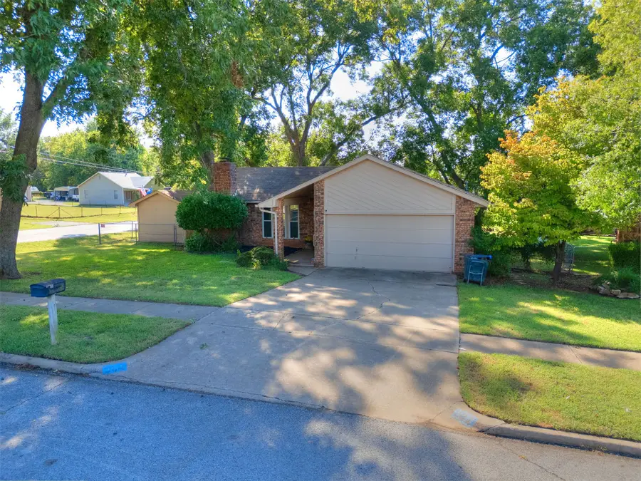 204 W Seward Avenue, Sand Springs, OK 74063 - #2