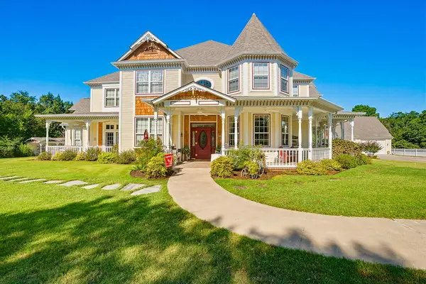 1009 SE County Road, Ada, OK 74820