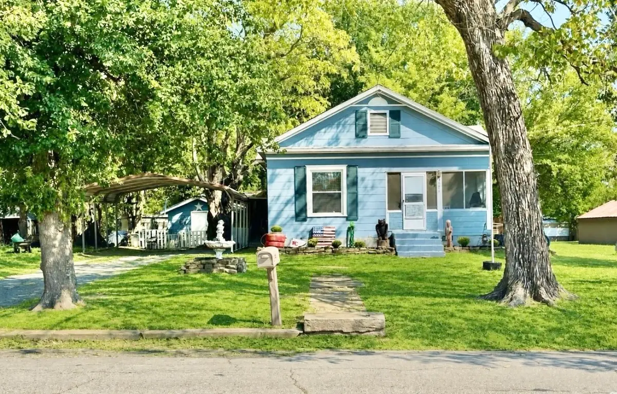 201 NE F, Stigler, OK 74462 - #1
