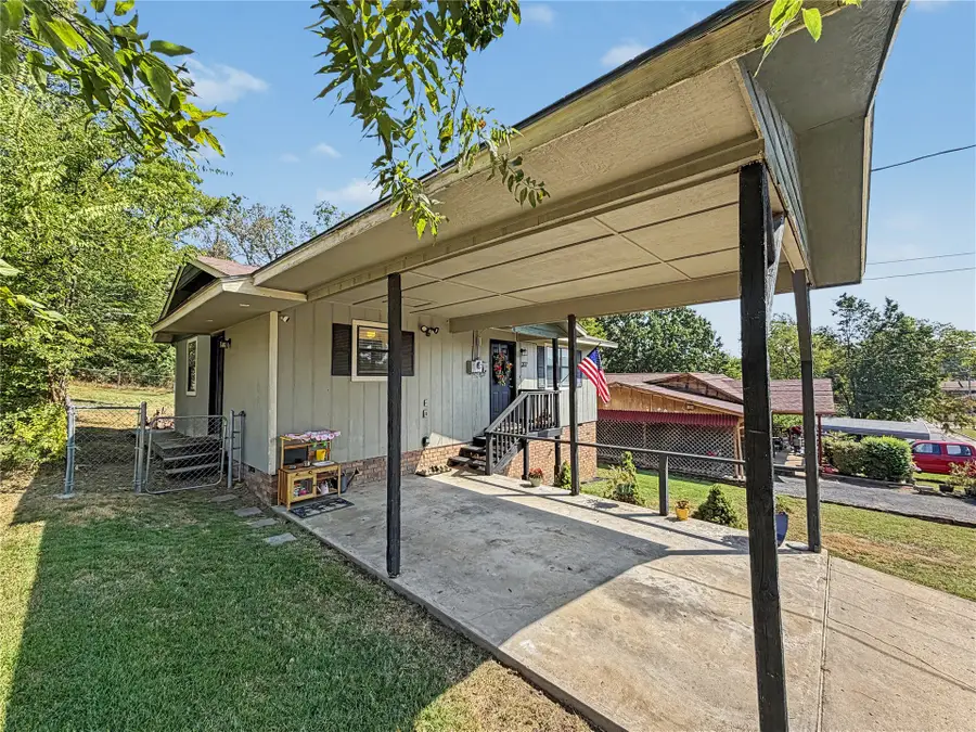 317 E South Street, Tahlequah, OK 74464 - #2