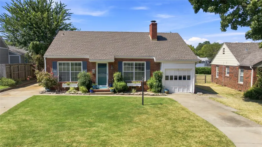 1722 S Columbia Place, Tulsa, OK 74104 - #3