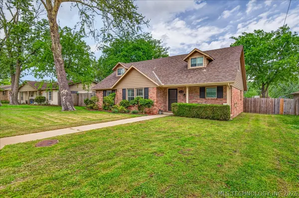 1242 May Lane, Bartlesville, OK 74006