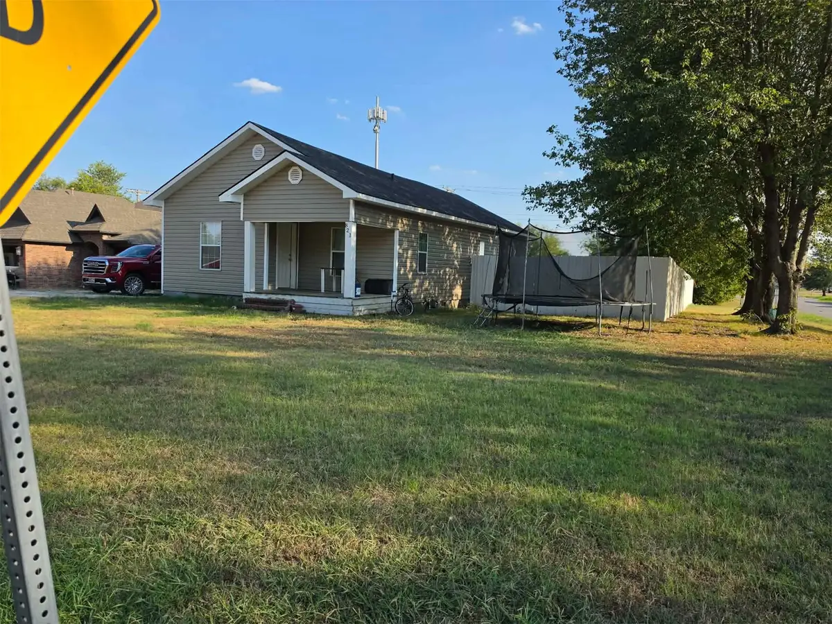 821 W Oak Street, Collinsville, OK 74021 - #1