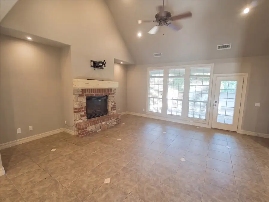 3908 N Pine Avenue, Broken Arrow, OK 74012 - #3
