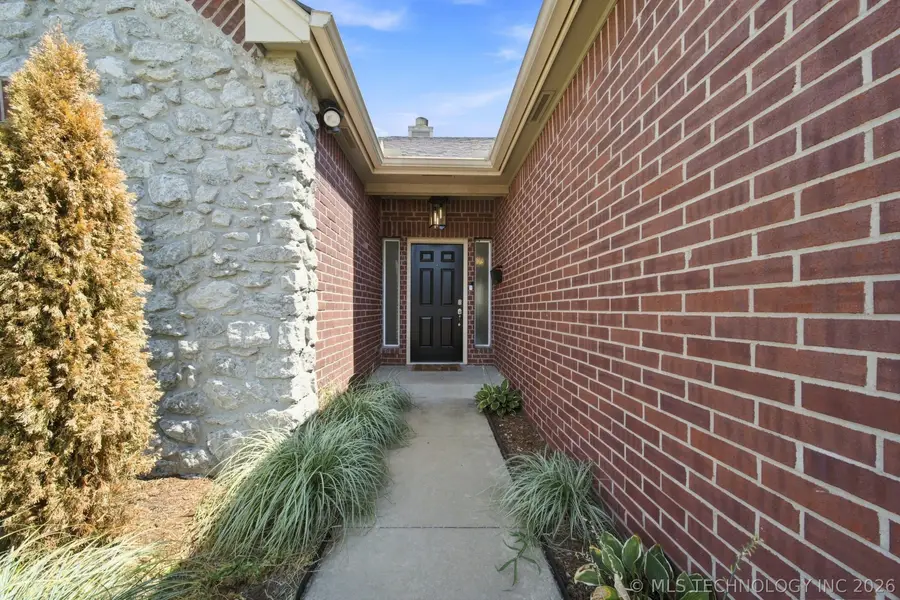1227 S Columbia Place, Tulsa, OK 74104 - #3