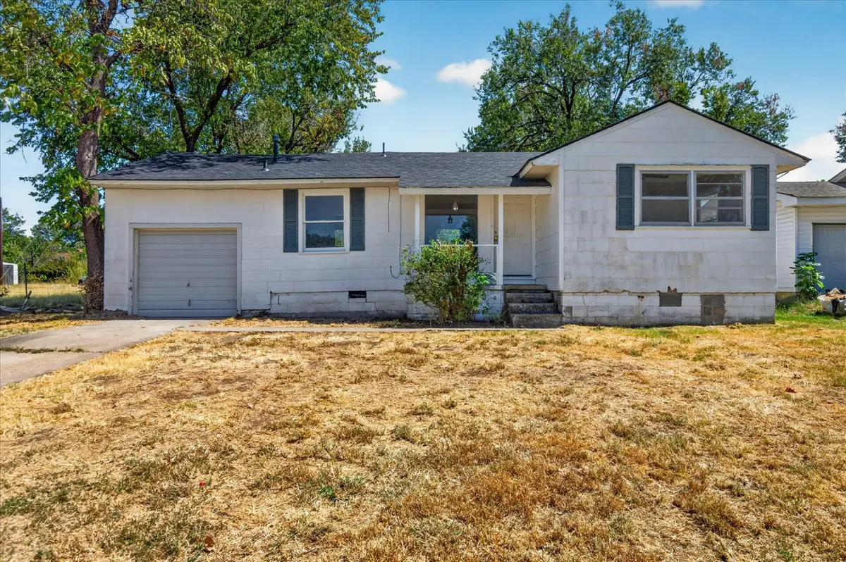1812 S Armstrong Avenue, Bartlesville, OK 74003 - #1
