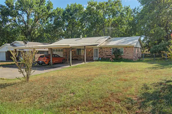 1211 Frankfort Street, Muskogee, OK 74403