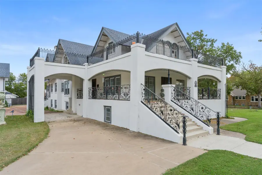 1220 S Cherokee Avenue, Bartlesville, OK 74003 - #3