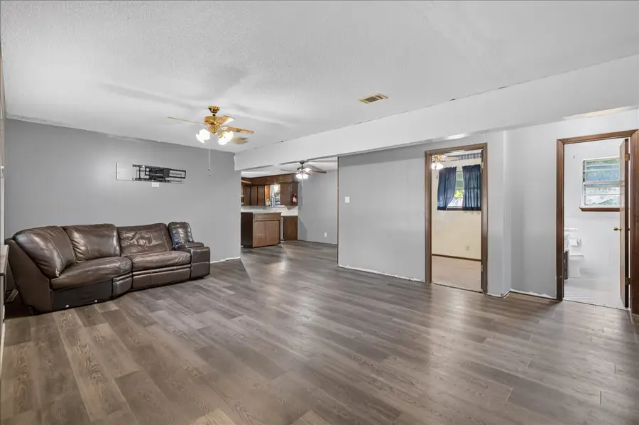 520 S Barclay Avenue, Dewey, OK 74029 - #3